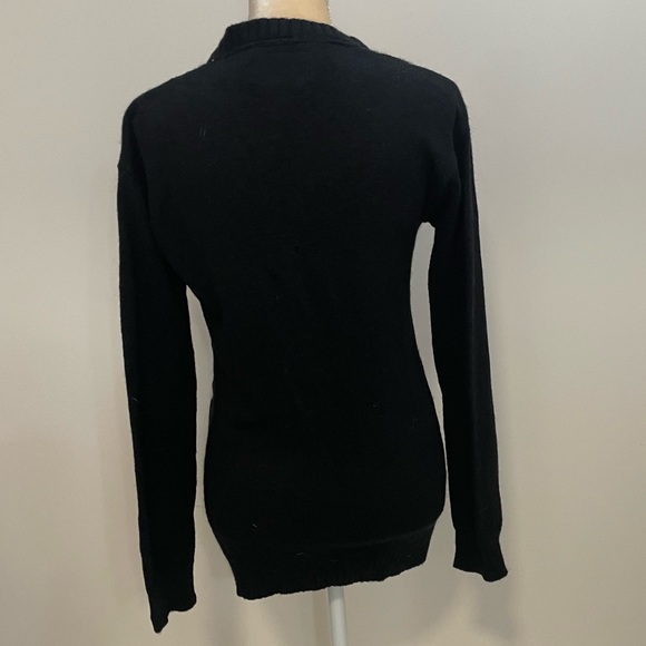 Forever 21 Bow Sweater - Picture 2 of 5